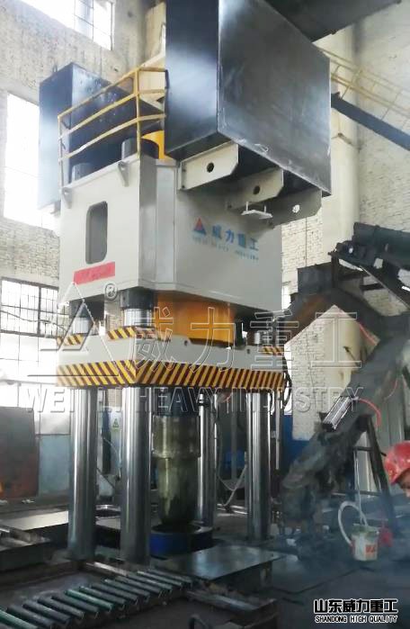 双工位2000吨石墨坩埚成型液压机